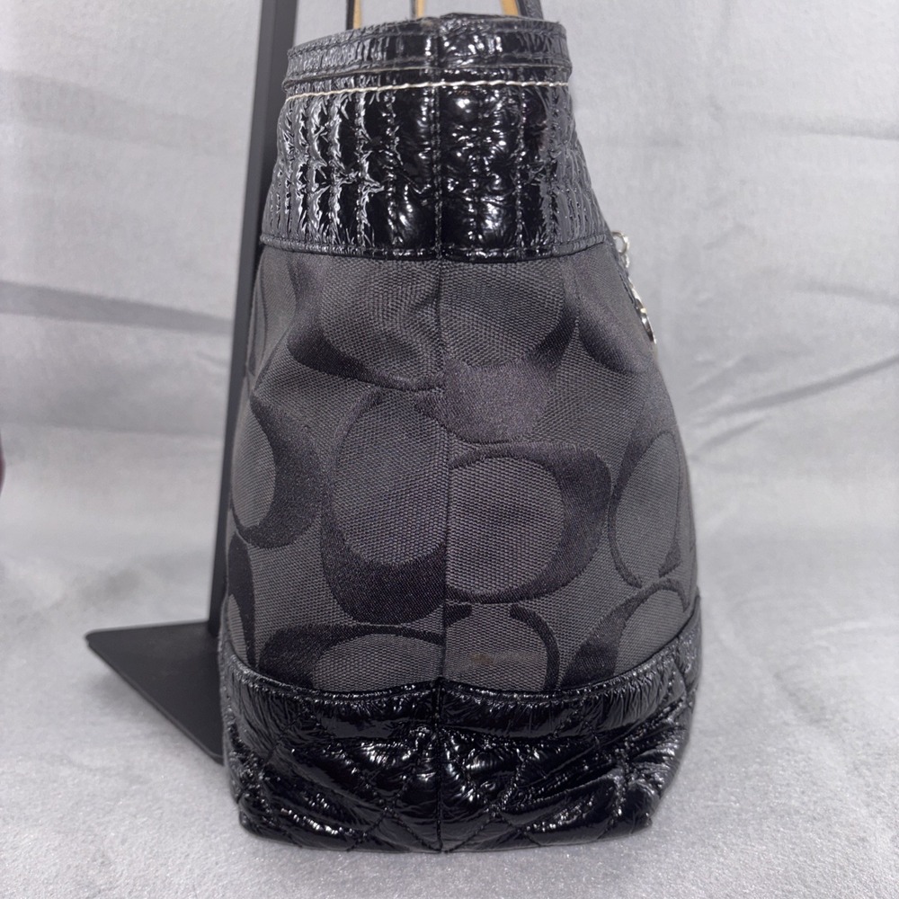COACH Poppy Signature Quilted Patent Leather Jacquard Black Tote Bag 18676 EUC - Picture 4 of 16